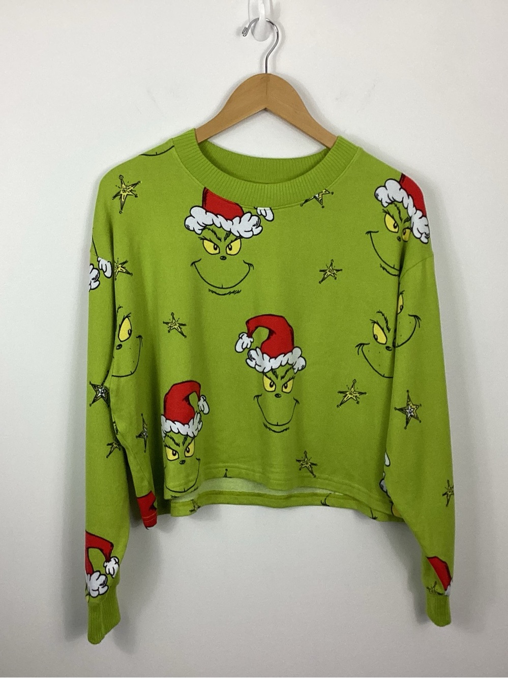 American Eagle Lounge Grinch Top Size Medium